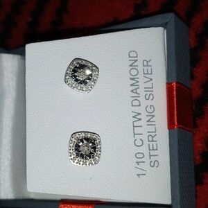 Women earrings